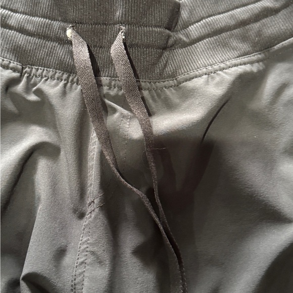 Under Armour Ladies M jogger pants - Picture 5 of 7